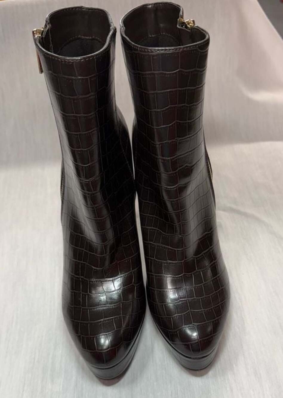 Guess Women's Brown Croc Embossed Platform Ankle Boots Size 8.5M